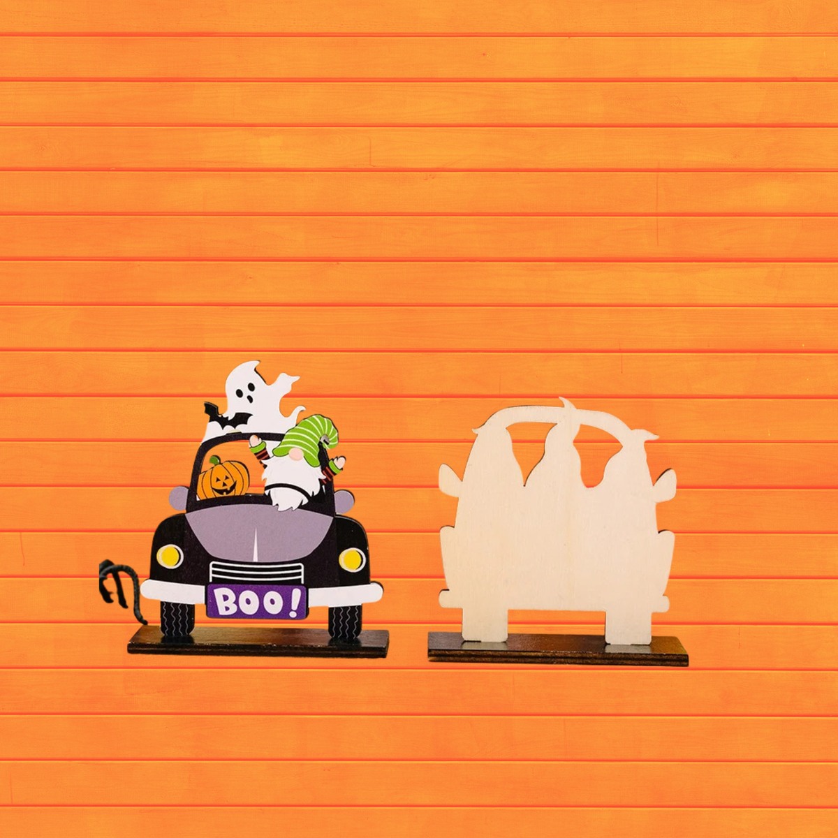 Car-shaped Halloween ornament set with ghost shape and 'BOO!' bumper sign